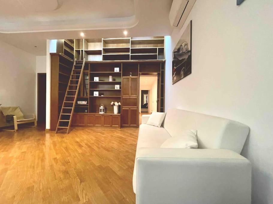 Colosseum Charming Stay Рим Экстерьер фото