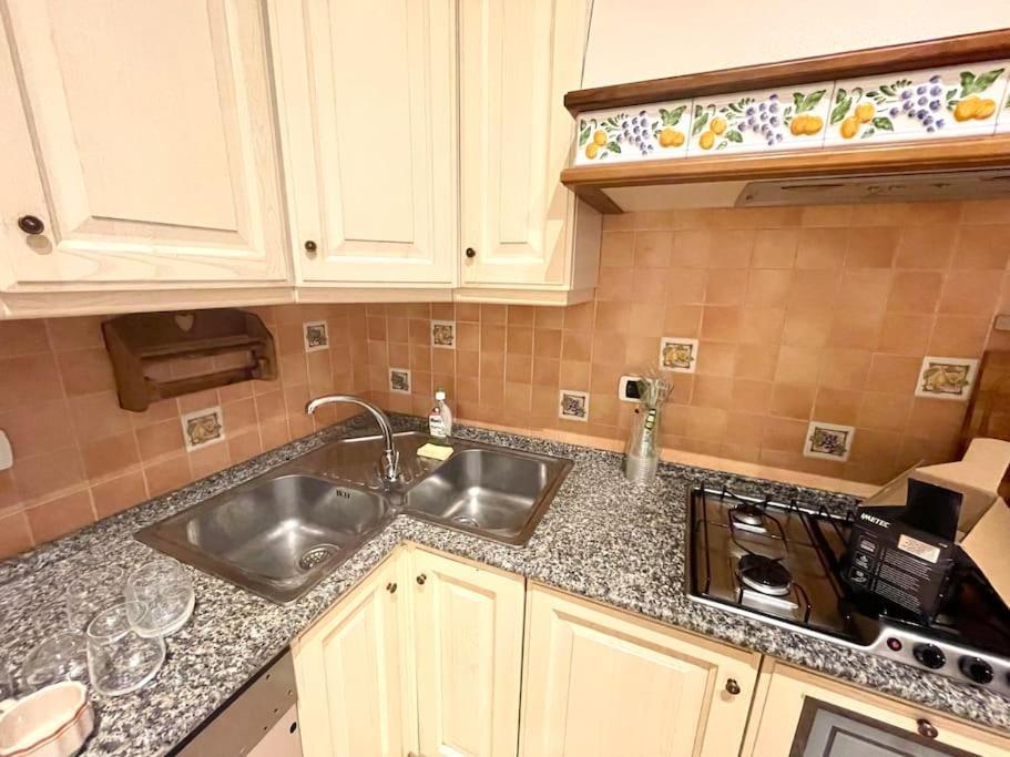 Colosseum Charming Stay Рим Экстерьер фото